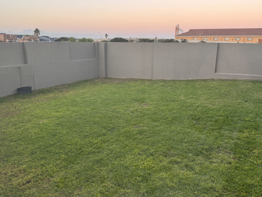 3 Bedroom Property for Sale in Hartenbos Heuwels Western Cape